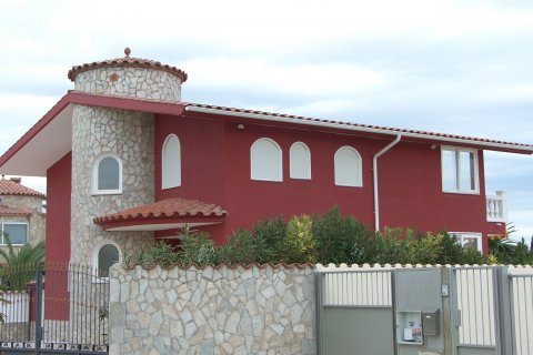 Villa zum Verkauf Empuriabrava, Girona, Spanien 4 Schlafzimmer, 350 m2 Nr. 41404 - Foto 2