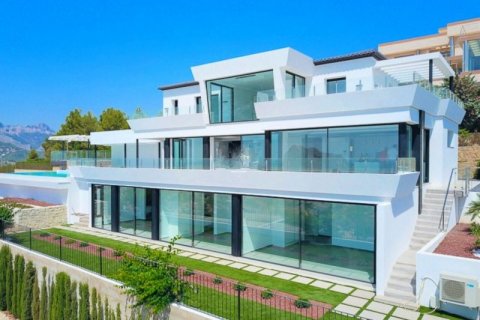 Villa zum Verkauf in Calpe, Alicante, Spanien 5 Schlafzimmer, 440 m2 Nr. 41651 - Foto 2