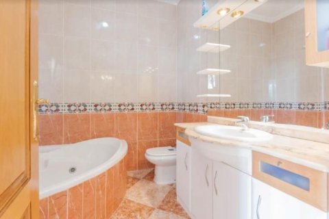 Villa zum Verkauf Torrevieja, Alicante, Spanien 5 Schlafzimmer, 250 m2 Nr. 45829 - Foto 7
