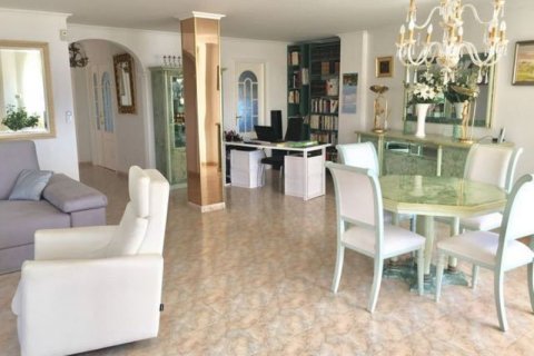 Villa zum Verkauf in El Campello, Alicante, Spanien 6 Schlafzimmer, 416 m2 Nr. 44000 - Foto 8