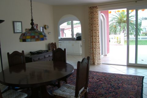 Villa zum Verkauf in Empuriabrava, Girona, Spanien 4 Schlafzimmer, 350 m2 Nr. 41404 - Foto 5