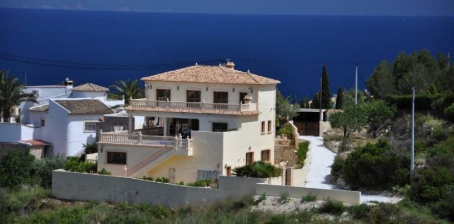 Villa in Moraira, Alicante, Spanien 6 Schlafzimmer, 450 m2 Nr. 43756