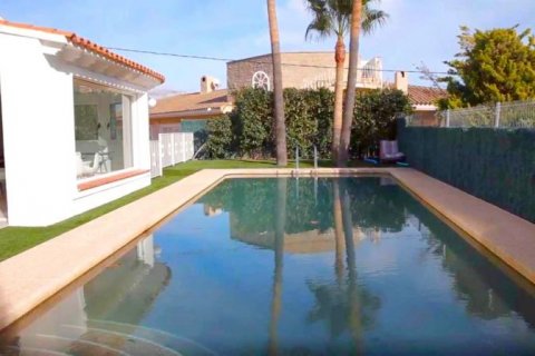 Villa zum Verkauf in Alfaz del Pi, Alicante, Spanien 4 Schlafzimmer, 375 m2 Nr. 44146 - Foto 3