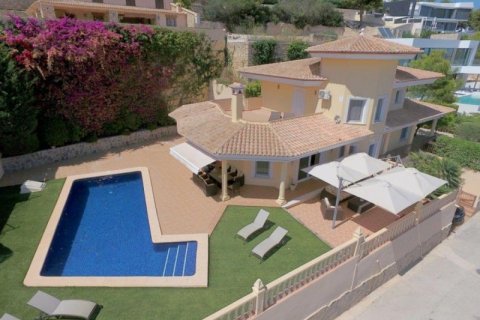 Villa zum Verkauf in Calpe, Alicante, Spanien 4 Schlafzimmer, 416 m2 Nr. 43941 - Foto 2