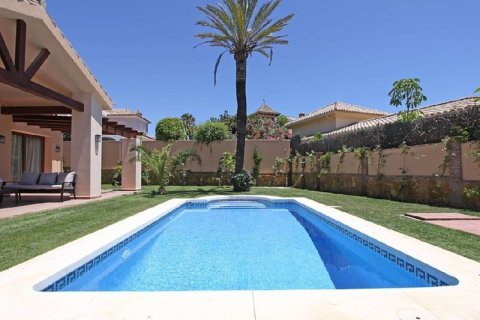 Villa zum Verkauf in Marbella, Malaga, Spanien 5 Schlafzimmer, 490 m2 Nr. 45273 - Foto 2