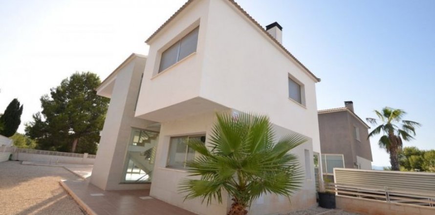 Villa in Alfaz del Pi, Alicante, Spanien 3 Schlafzimmer, 200 m2 Nr. 44711