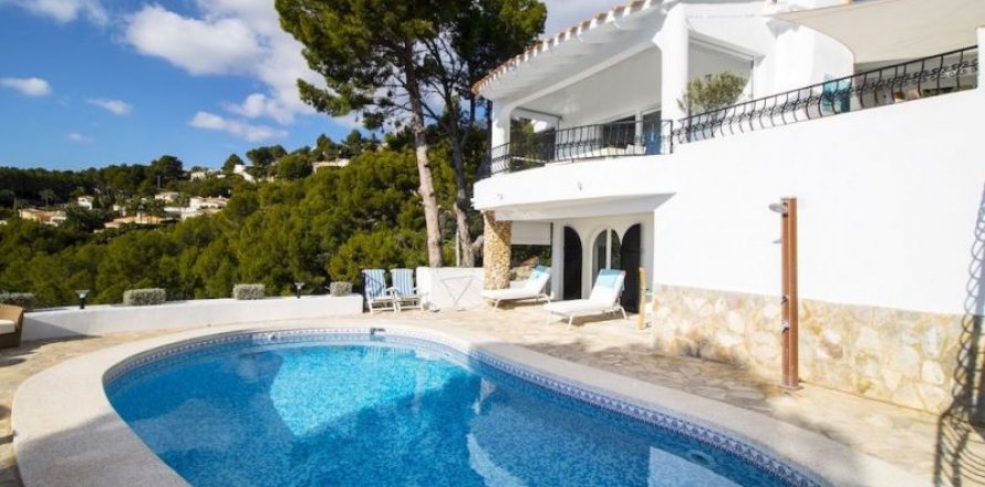 Villa in Altea, Alicante, Spanien 3 Schlafzimmer, 200 m2 Nr. 44129