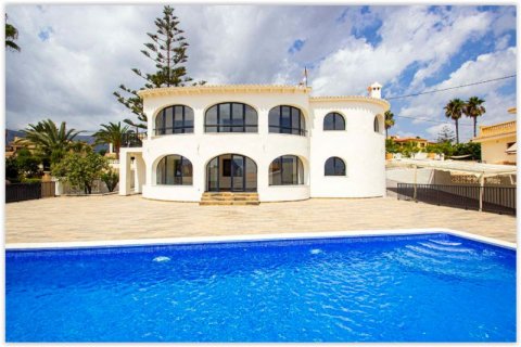 Villa zum Verkauf in Calpe, Alicante, Spanien 6 Schlafzimmer, 400 m2 Nr. 42808 - Foto 1