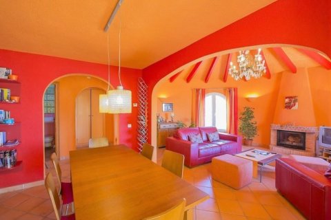 Villa zum Verkauf in Calpe, Alicante, Spanien 5 Schlafzimmer, 170 m2 Nr. 45613 - Foto 10