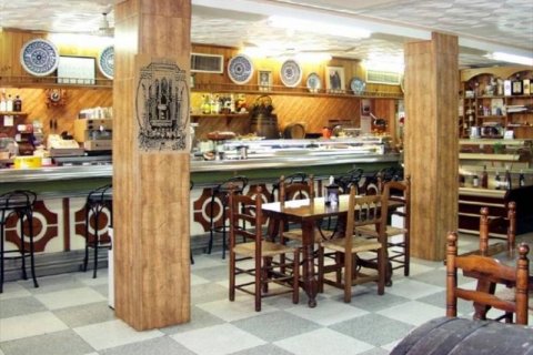 Hotel zum Verkauf Alicante, Spanien 10 Schlafzimmer, 1.8 m2 Nr. 46681 - Foto 2