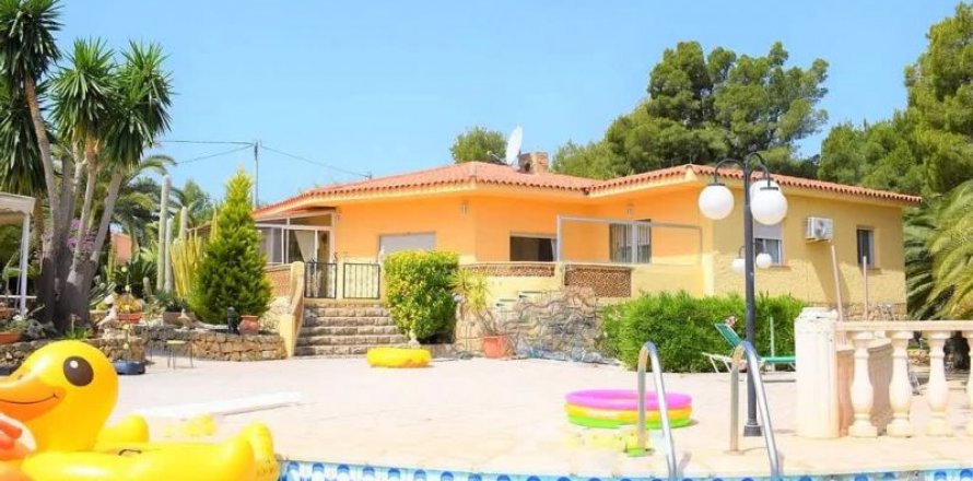 Villa in Alfaz del Pi, Alicante, Spanien 3 Schlafzimmer, 239 m2 Nr. 41694