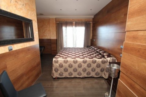 Hotel zum Verkauf in Torrevieja, Alicante, Spanien 30 Schlafzimmer, 1000 m2 Nr. 44935 - Foto 4