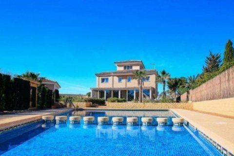 Villa zum Verkauf in La Nucia, Alicante, Spanien 5 Schlafzimmer, 500 m2 Nr. 45704 - Foto 1