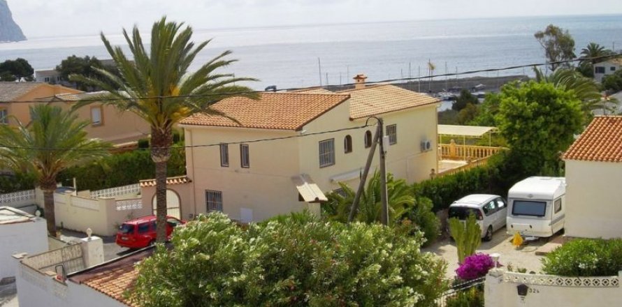 Villa in Calpe, Alicante, Spanien 7 Schlafzimmer,  Nr. 45605