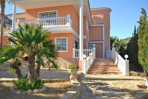 Villa zum Verkauf in Calpe, Alicante, Spanien 5 Schlafzimmer, 460 m2 Nr. 43991 - Foto 1