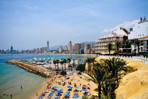 Hotel zum Verkauf in Benidorm, Alicante, Spanien 34 Schlafzimmer,  Nr. 44143 - Foto 1