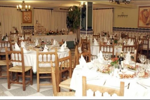 Hotel zum Verkauf in Alicante, Spanien 10 Schlafzimmer, 1.8 m2 Nr. 46681 - Foto 5