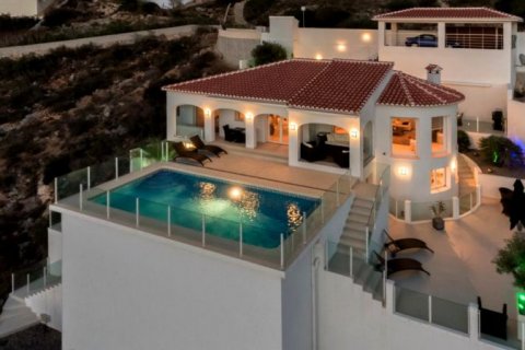 Villa zum Verkauf in Cumbre Del Sol, Alicante, Spanien 4 Schlafzimmer, 236 m2 Nr. 43958 - Foto 2