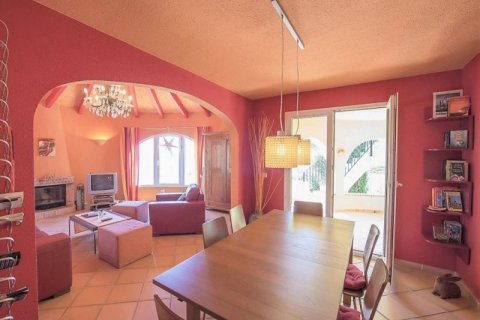 Villa zum Verkauf in Calpe, Alicante, Spanien 5 Schlafzimmer, 170 m2 Nr. 45613 - Foto 9