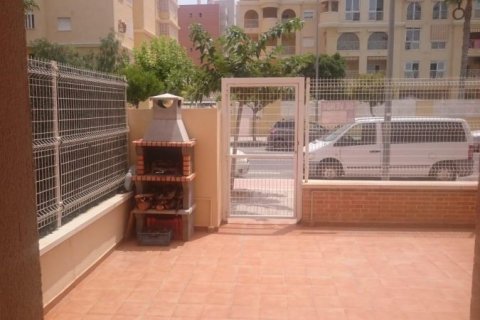 Townhouse zum Verkauf Alicante, Spanien 3 Schlafzimmer, 300 m2 Nr. 44988 - Foto 4
