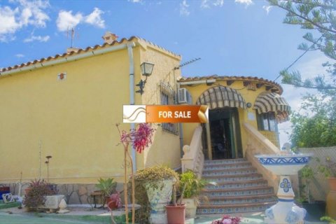 Villa zum Verkauf in Calpe, Alicante, Spanien 6 Schlafzimmer, 260 m2 Nr. 45023 - Foto 3