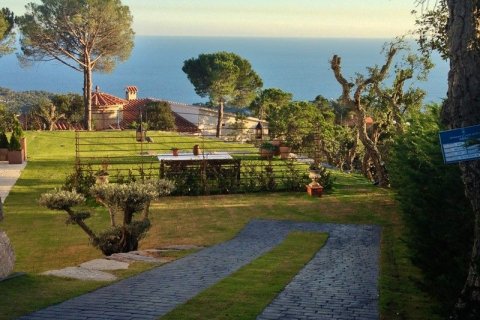 Villa zum Verkauf in Lloret de Mar, Girona, Spanien 450 m2 Nr. 45715 - Foto 4