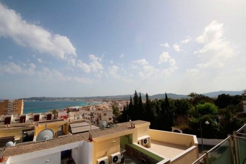 Townhouse zum Verkauf in Javea, Alicante, Spanien 4 Schlafzimmer, 270 m2 Nr. 44643 - Foto 2