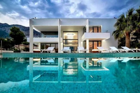 Villa zum Verkauf in Altea, Alicante, Spanien 7 Schlafzimmer, 1.8 m2 Nr. 42152 - Foto 1