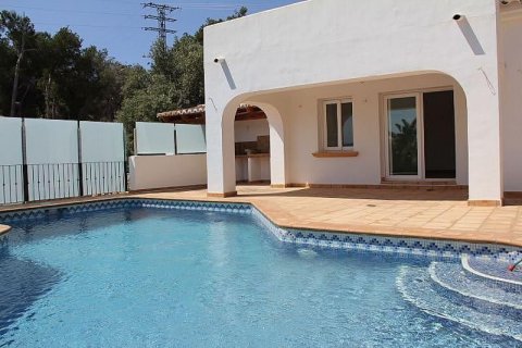 Villa zum Verkauf in Moraira, Alicante, Spanien 4 Schlafzimmer, 240 m2 Nr. 46048 - Foto 3