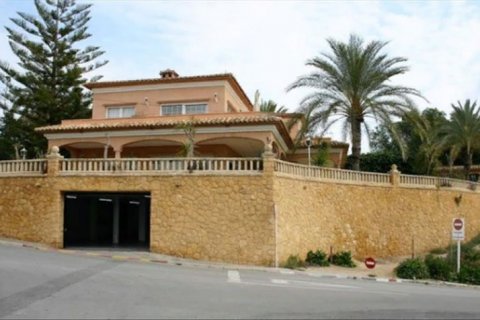 Villa zum Verkauf in Villajoyosa, Alicante, Spanien 4 Schlafzimmer, 600 m2 Nr. 44644 - Foto 1