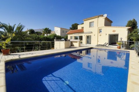 Villa zum Verkauf in Benissa, Alicante, Spanien 4 Schlafzimmer, 210 m2 Nr. 42720 - Foto 1