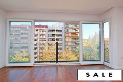 Wohnung zum Verkauf in Alicante, Spanien 3 Schlafzimmer, 180 m2 Nr. 46073 - Foto 2