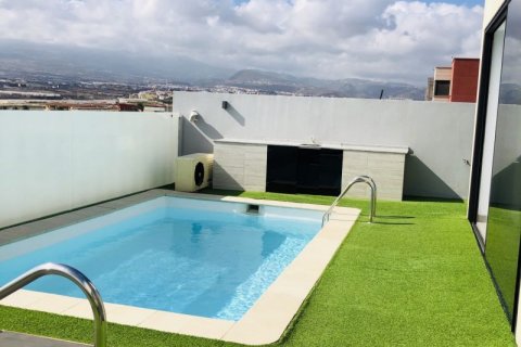 Villa zum Verkauf in Alicante, Spanien 2 Schlafzimmer, 385 m2 Nr. 42916 - Foto 7