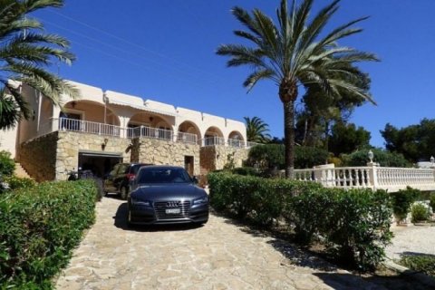 Villa zum Verkauf in Calpe, Alicante, Spanien 3 Schlafzimmer, 250 m2 Nr. 45584 - Foto 3