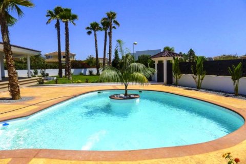 Villa zum Verkauf in Alfaz del Pi, Alicante, Spanien 6 Schlafzimmer, 710 m2 Nr. 44940 - Foto 3