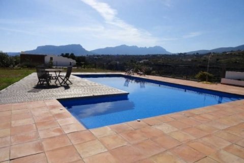 Villa zum Verkauf in Benissa, Alicante, Spanien 7 Schlafzimmer, 540 m2 Nr. 44396 - Foto 2