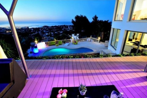 Villa zum Verkauf in Denia, Alicante, Spanien 3 Schlafzimmer, 250 m2 Nr. 44902 - Foto 3