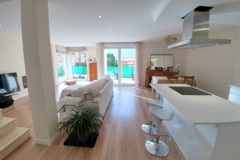 Villa zum Verkauf in Benidorm, Alicante, Spanien 6 Schlafzimmer, 240 m2 Nr. 44451 - Foto 3