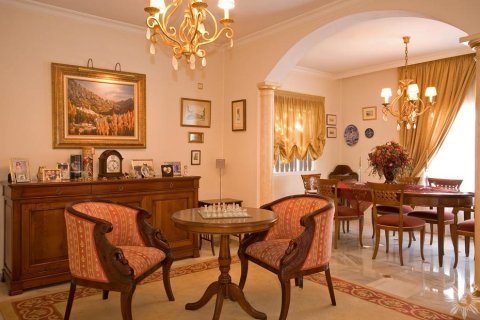 Villa zum Verkauf in Marbella, Malaga, Spanien 4 Schlafzimmer, 340 m2 Nr. 41414 - Foto 10