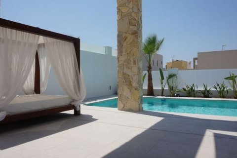Villa zum Verkauf in Torrevieja, Alicante, Spanien 4 Schlafzimmer, 200 m2 Nr. 43378 - Foto 7