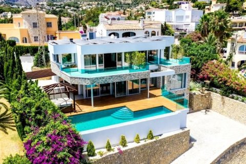 Villa zum Verkauf in Calpe, Alicante, Spanien 3 Schlafzimmer, 600 m2 Nr. 43118 - Foto 1