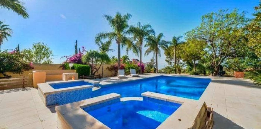 Villa in Altea, Alicante, Spanien 7 Schlafzimmer, 1.37 m2 Nr. 41735