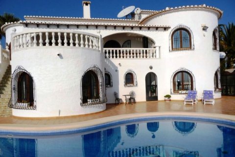 Villa zum Verkauf in Benitachell, Alicante, Spanien 4 Schlafzimmer, 300 m2 Nr. 43600 - Foto 2