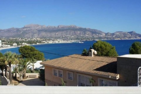 Villa zum Verkauf in Alfaz del Pi, Alicante, Spanien 3 Schlafzimmer, 300 m2 Nr. 44165 - Foto 1