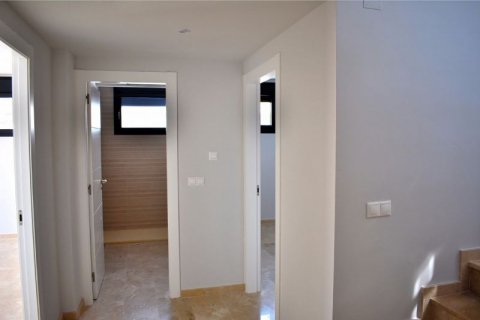 Villa zum Verkauf in Finestrat, Alicante, Spanien 5 Schlafzimmer, 208 m2 Nr. 42421 - Foto 5