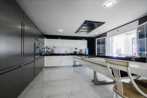 Villa zum Verkauf Marbella, Malaga, Spanien 6 Schlafzimmer,  Nr. 45519 - Foto 5
