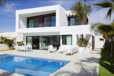 Villa zum Verkauf in Guardamar del Segura, Alicante, Spanien 3 Schlafzimmer, 158 m2 Nr. 42685 - Foto 1