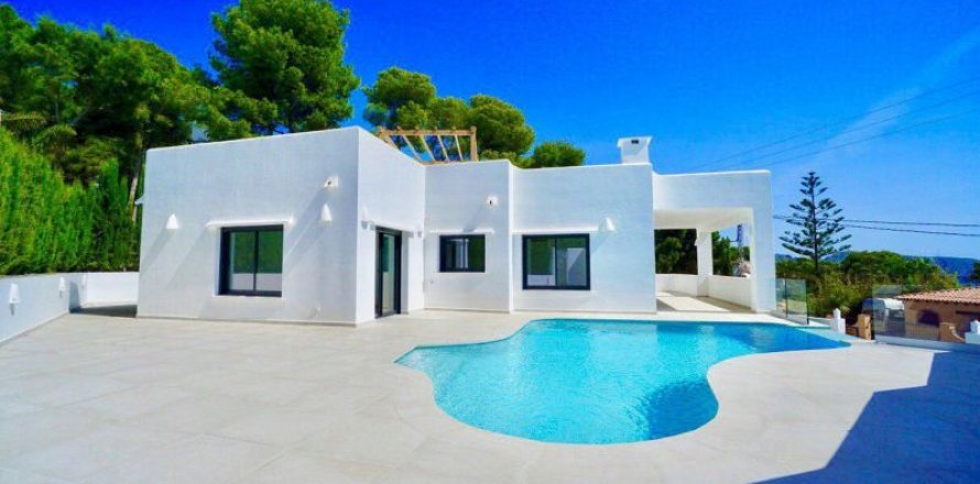 Villa in Moraira, Alicante, Spanien 3 Schlafzimmer, 250 m2 Nr. 42975