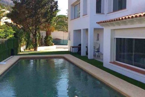Villa zum Verkauf in Alfaz del Pi, Alicante, Spanien 4 Schlafzimmer, 375 m2 Nr. 44146 - Foto 2