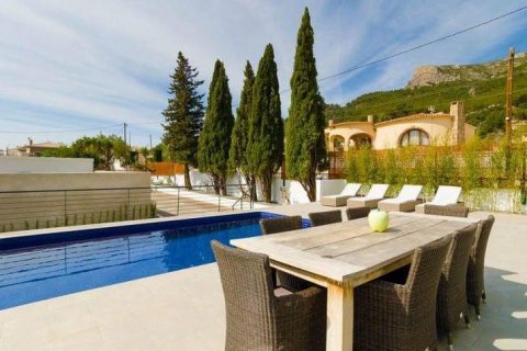 Villa zum Verkauf in Calpe, Alicante, Spanien 5 Schlafzimmer, 200 m2 Nr. 43930 - Foto 4